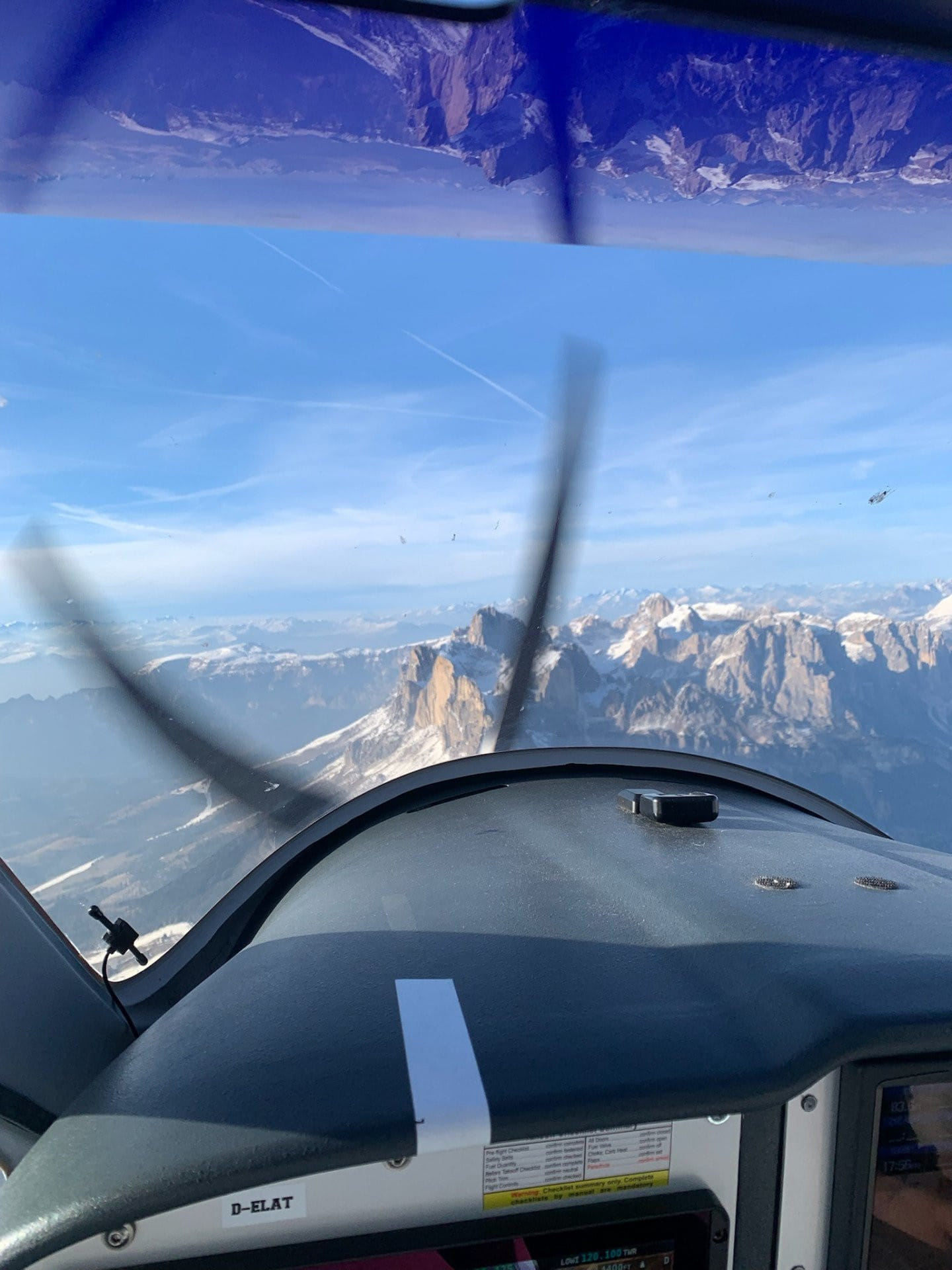 Dolomites sightseeing flight (1H)