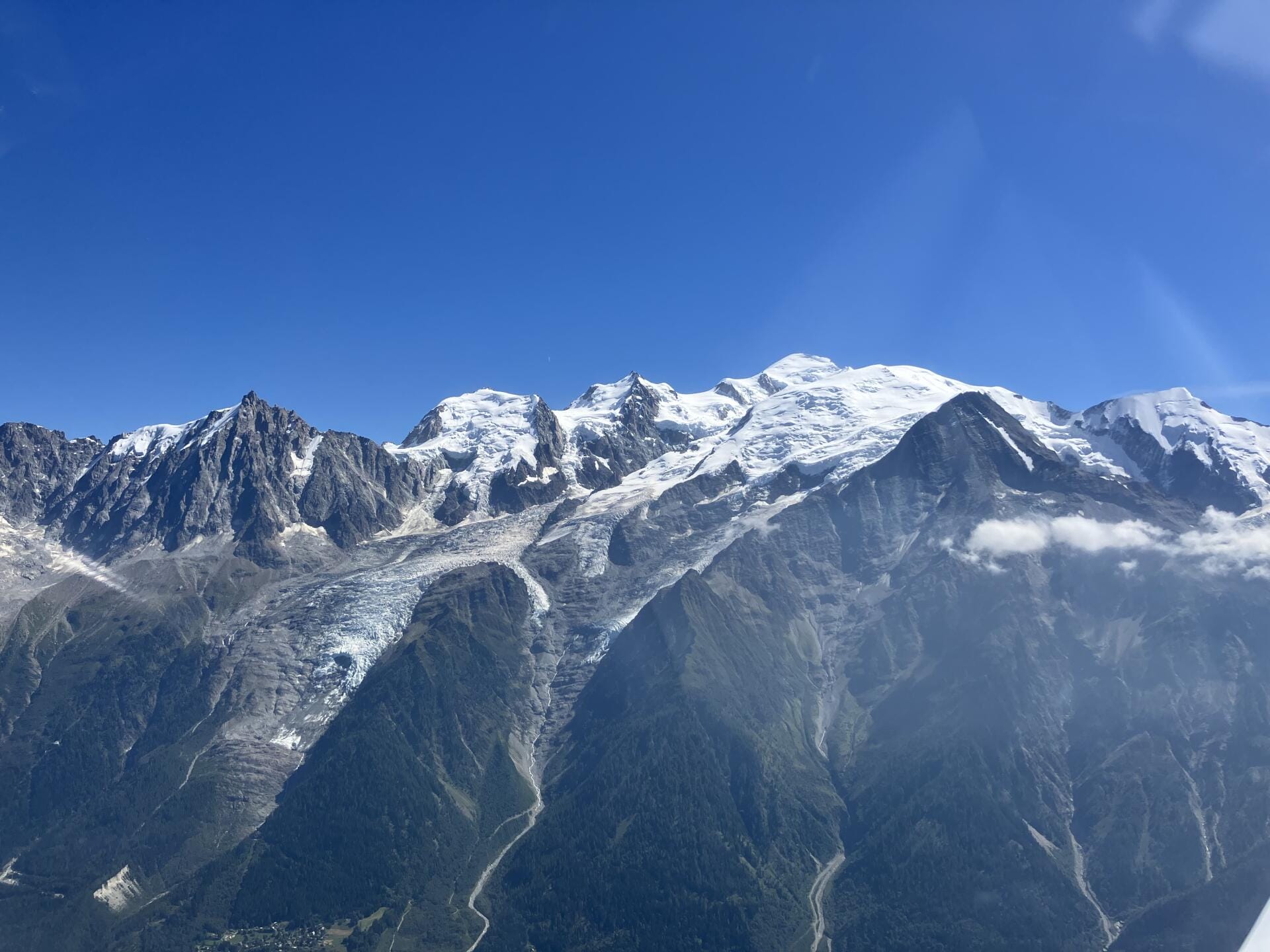 Massif du Mont-Blanc avec halte à Megève (LFHM)
