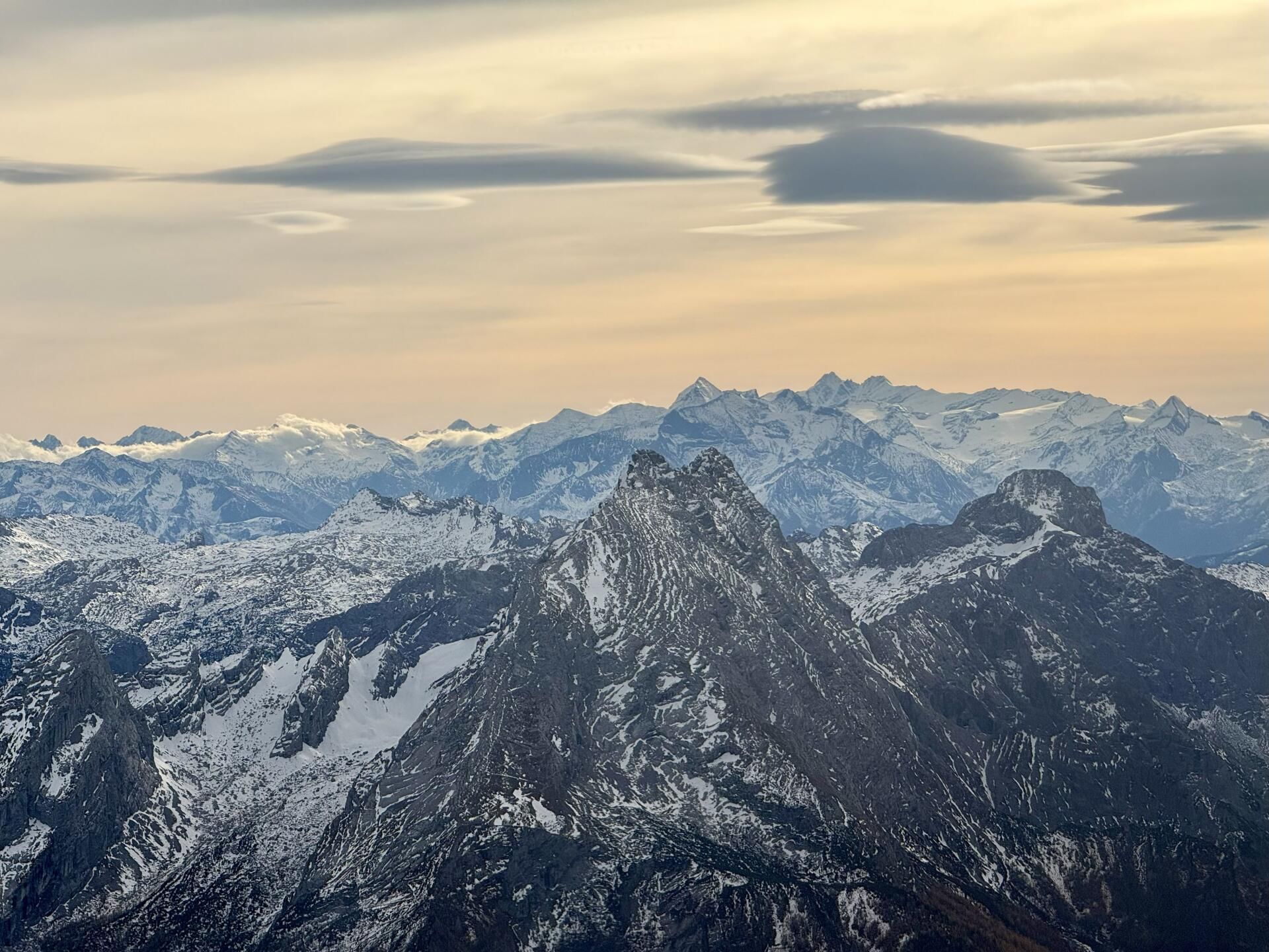 Ausgedehnte Bergfex Tour; nicht nur für Alpinisten. :-D
