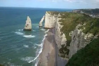 Survol de la côte fleurie jusque Etretat