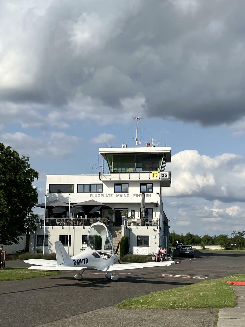 Flughafen Frankfurt, aber kleiner