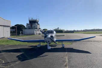 Notre avion pour le vol, un Robin DR400