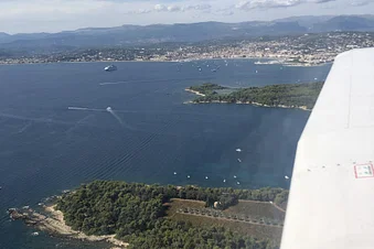 Balade aérienne : Saint-Tropez au départ de Cannes