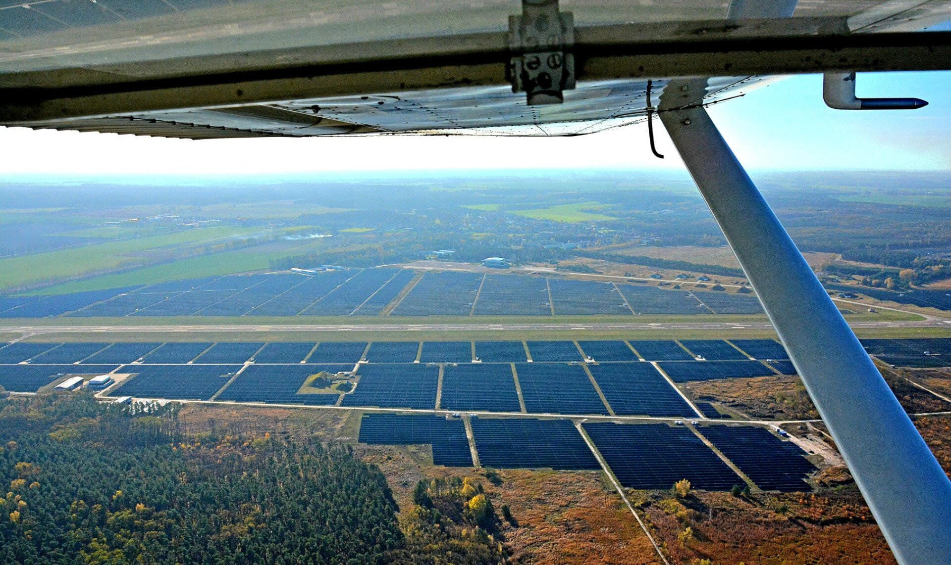 Rundflug über Berlin oder Wunschstrecke in Brandenburg