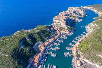 Vol aller-retour de Cuers-Pierrefeu à Figari