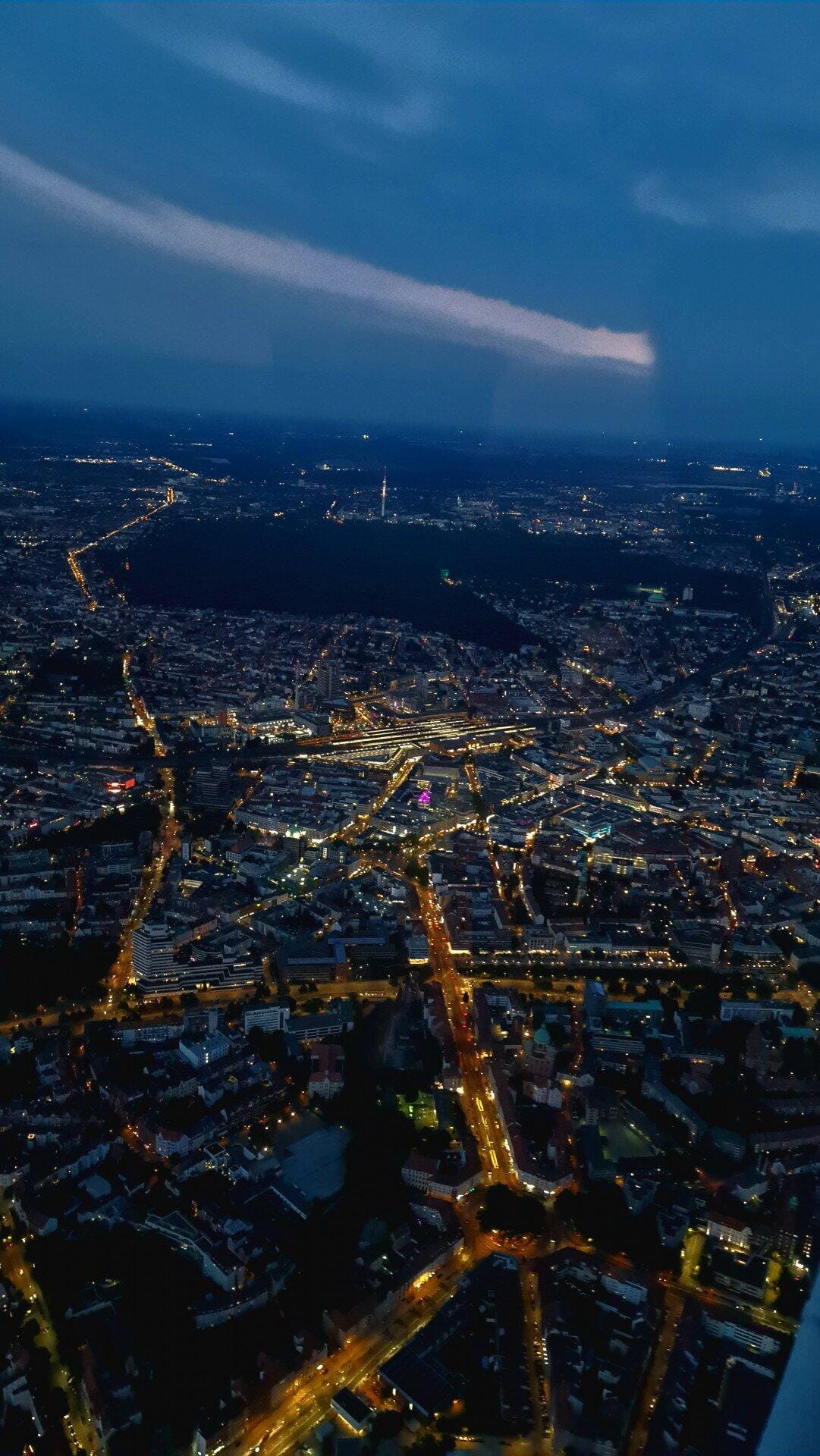 Nachtflug über Hannover (3 P.)
