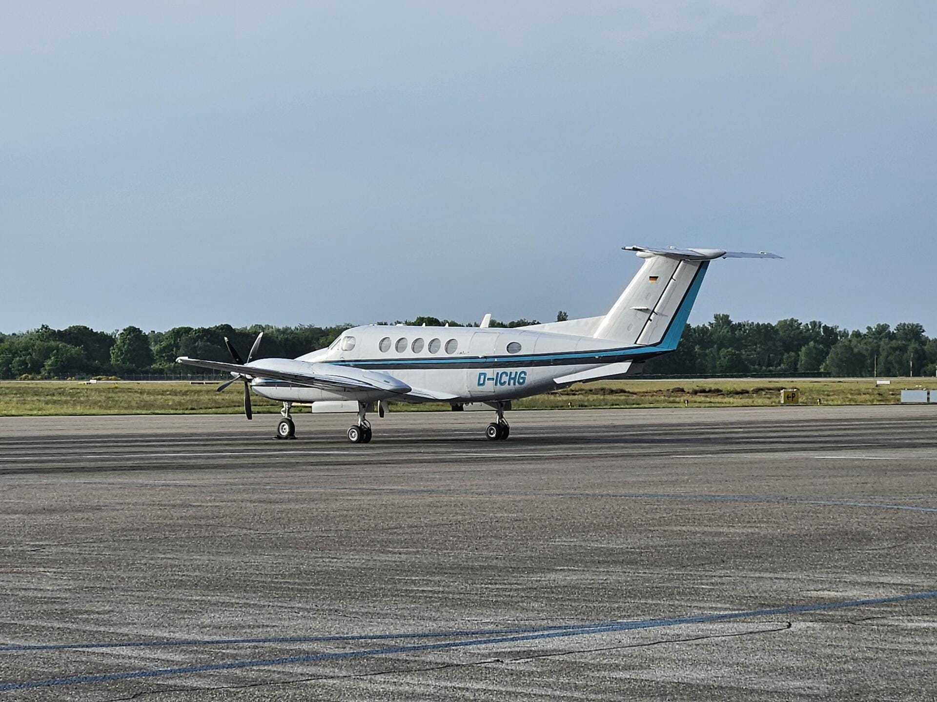 Robin R2160D