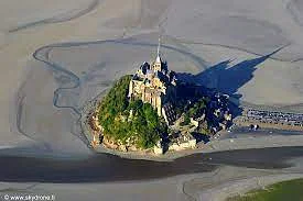 Le Mont Saint-Michel depuis le ciel