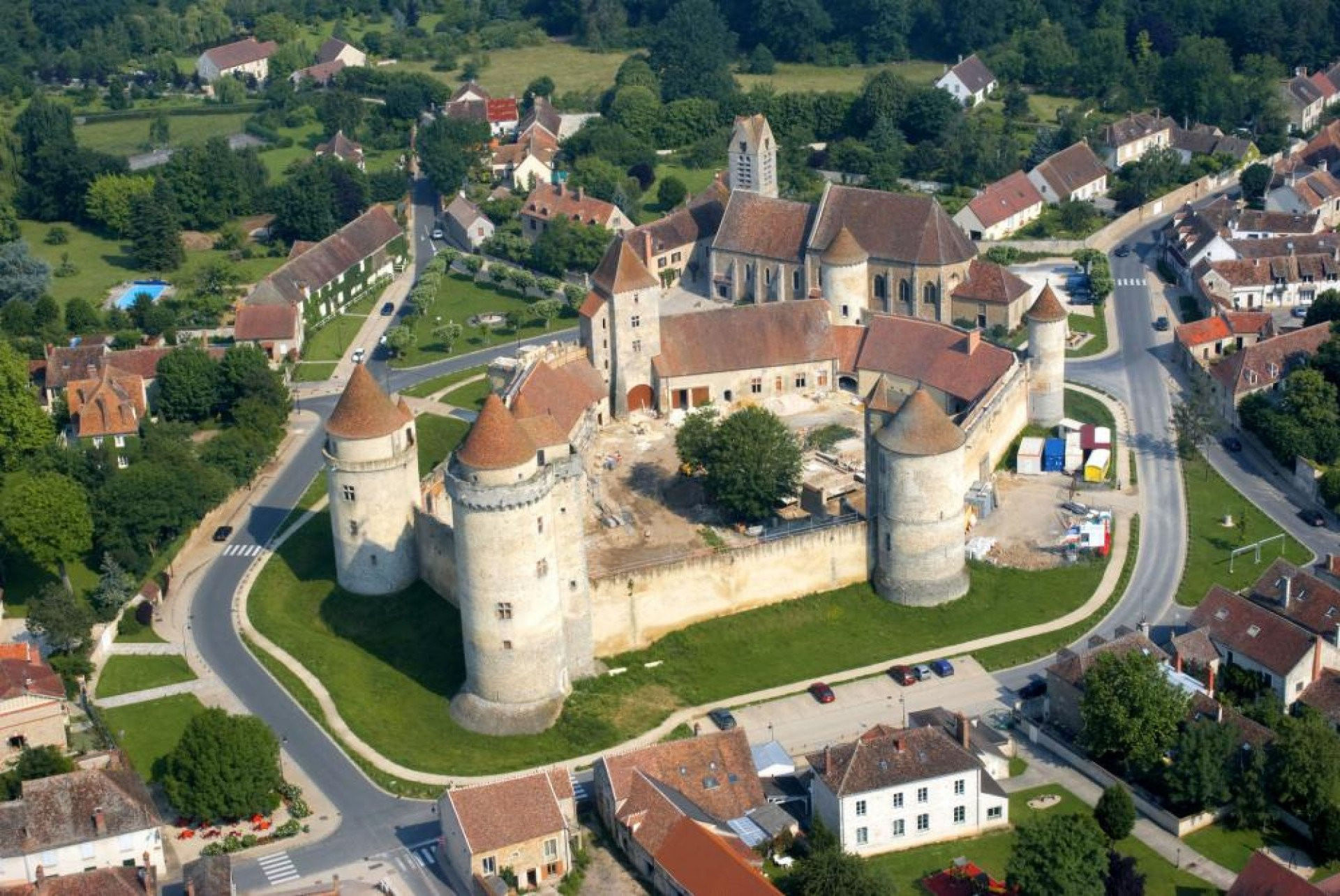 Survol des Châteaux Vaux le Vicomte et Fontainebleau