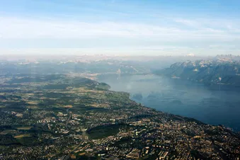 Balade aérienne entre Léman et montagnes suisses