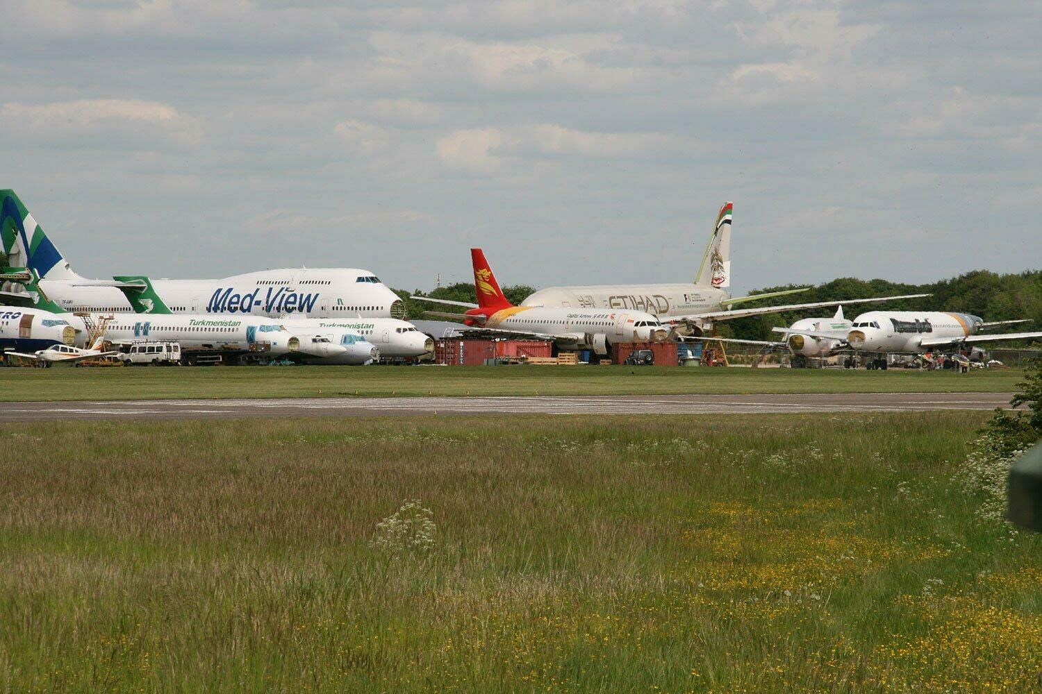 Plane spotting at Kemble (Cotswold Airport)
