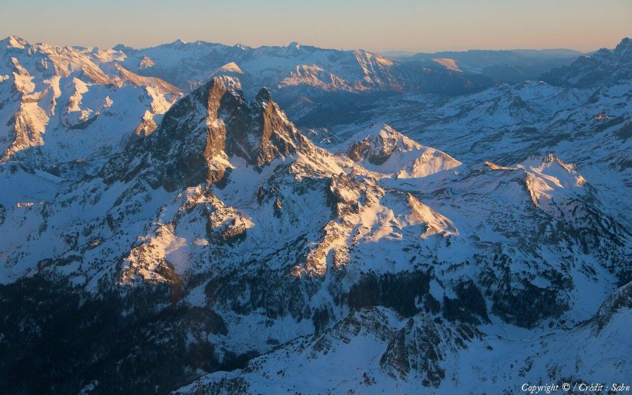 Pics du Midi d'Ossau et de Bigorre, Vignemale et ses lacs
