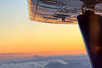 Lever de soleil sur les Alpes