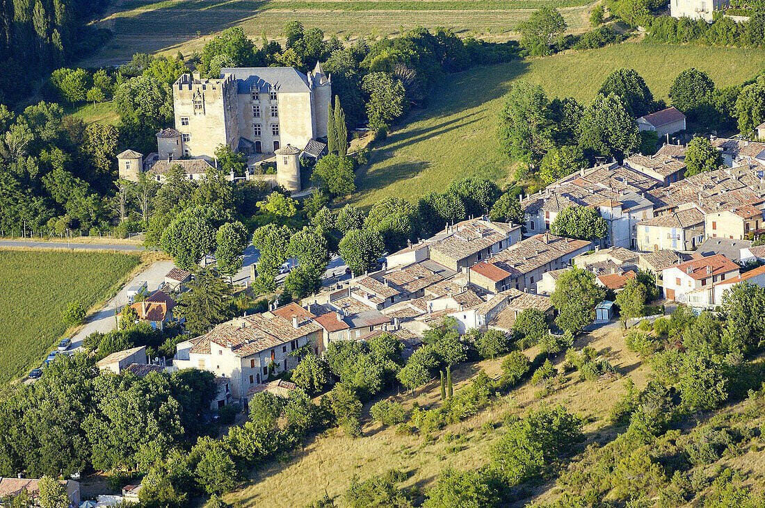 La Provence des châteaux, entre ciel et pierre