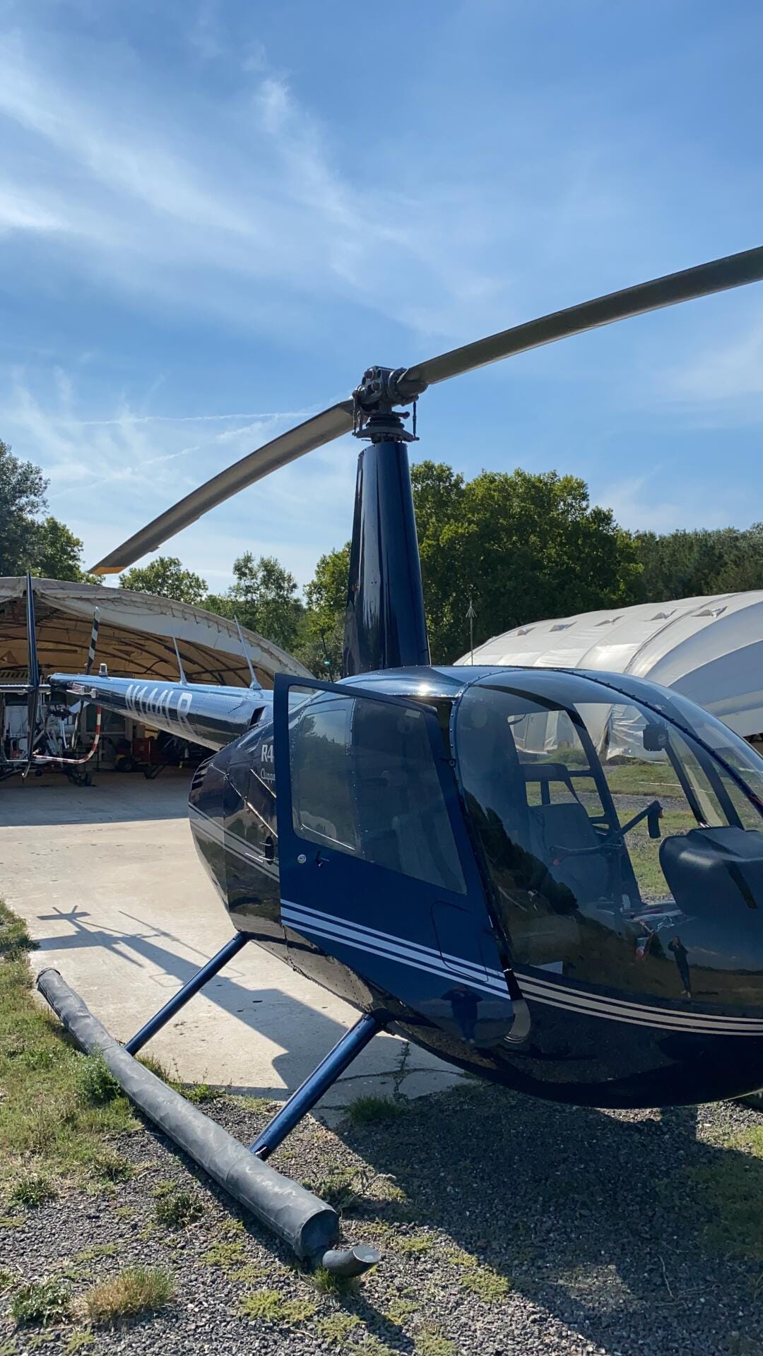 Robinson R44
