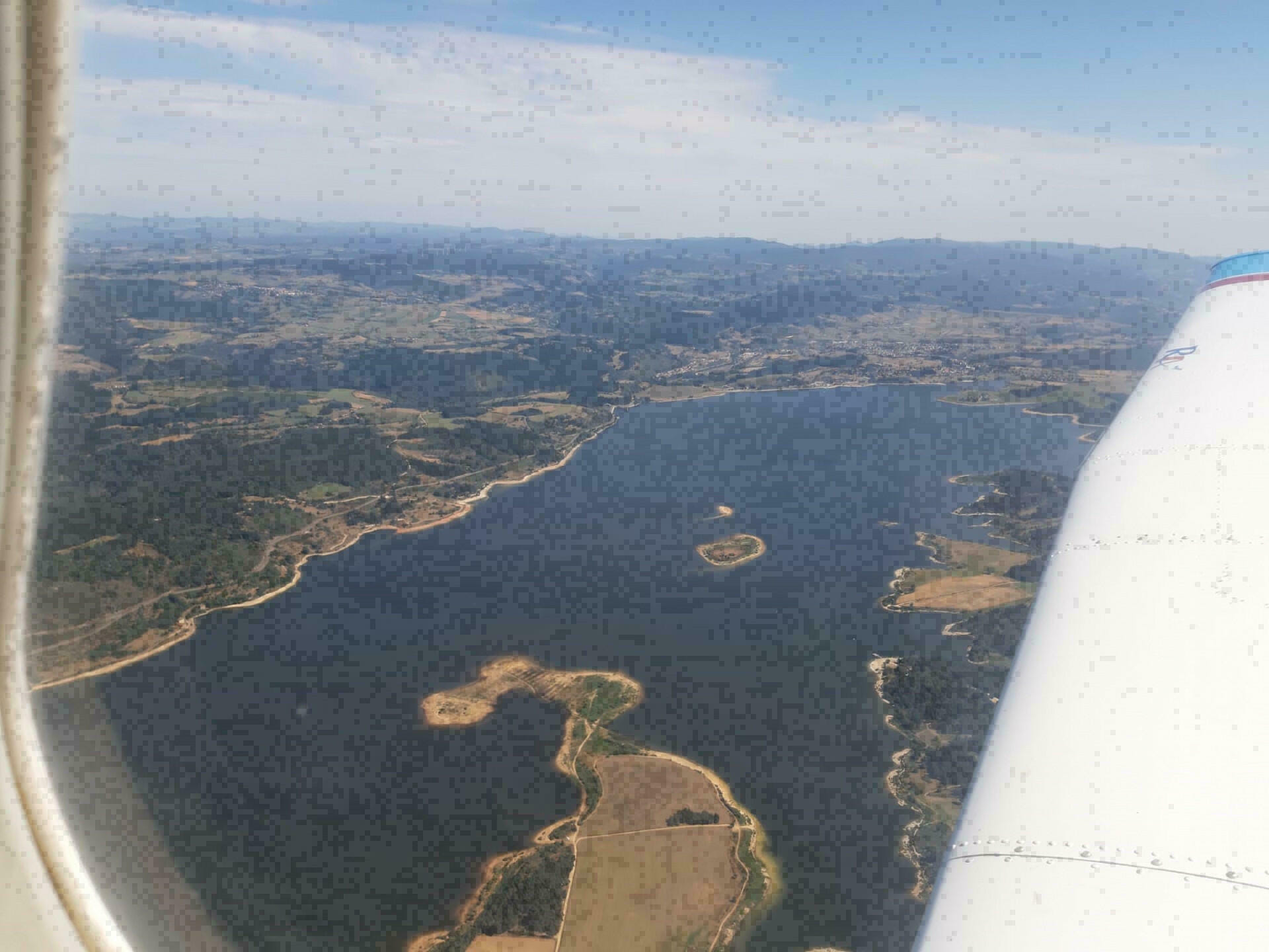 vue du lac de Naussac et Langogne
