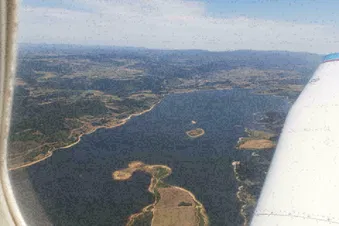 vue du lac de Naussac et Langogne