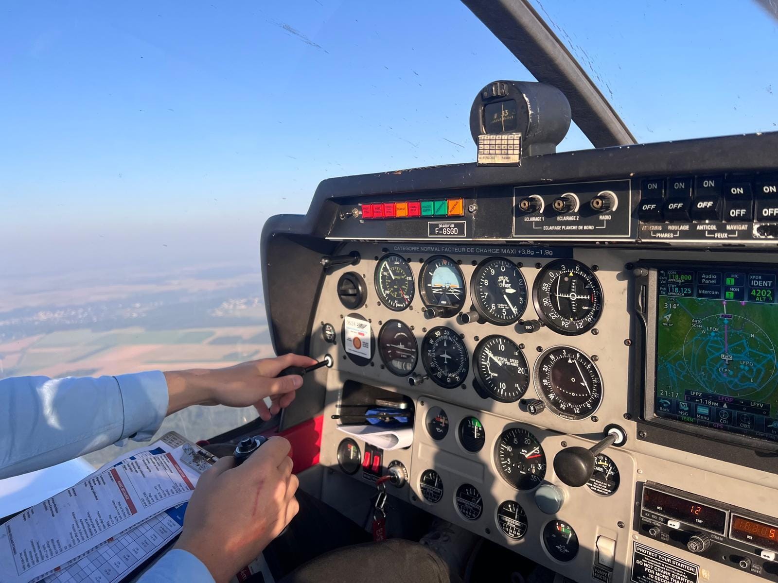 Vue du cockpit du DR400