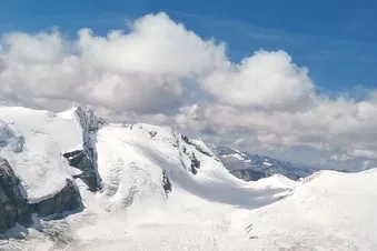 Alpenrundflug von Salzburg aus über die Gipfel deiner Wahl!