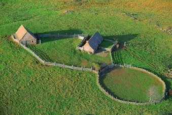 Balade aérienne sur le plateau de l'Aubrac
