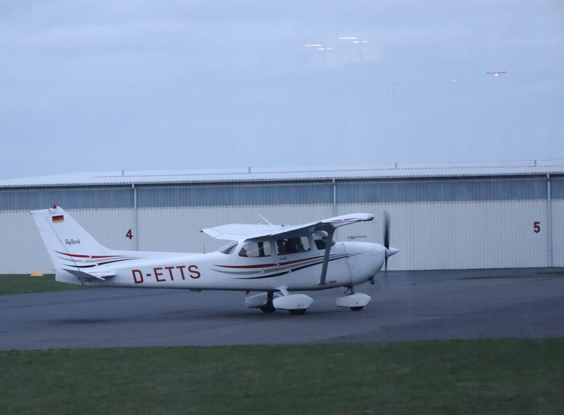 Das Flugzeug_C172R ✈️