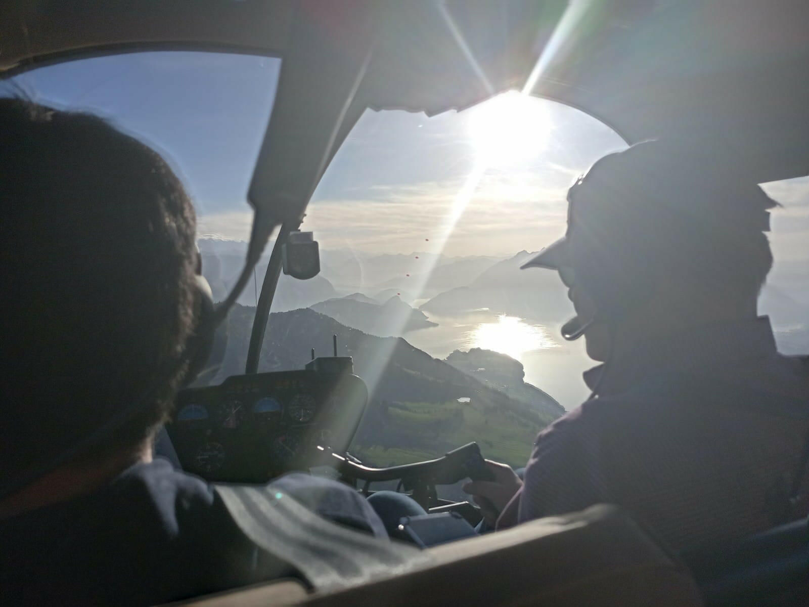 Rundflug mit oder ohne Zwischenlandung bei einem Restaurant