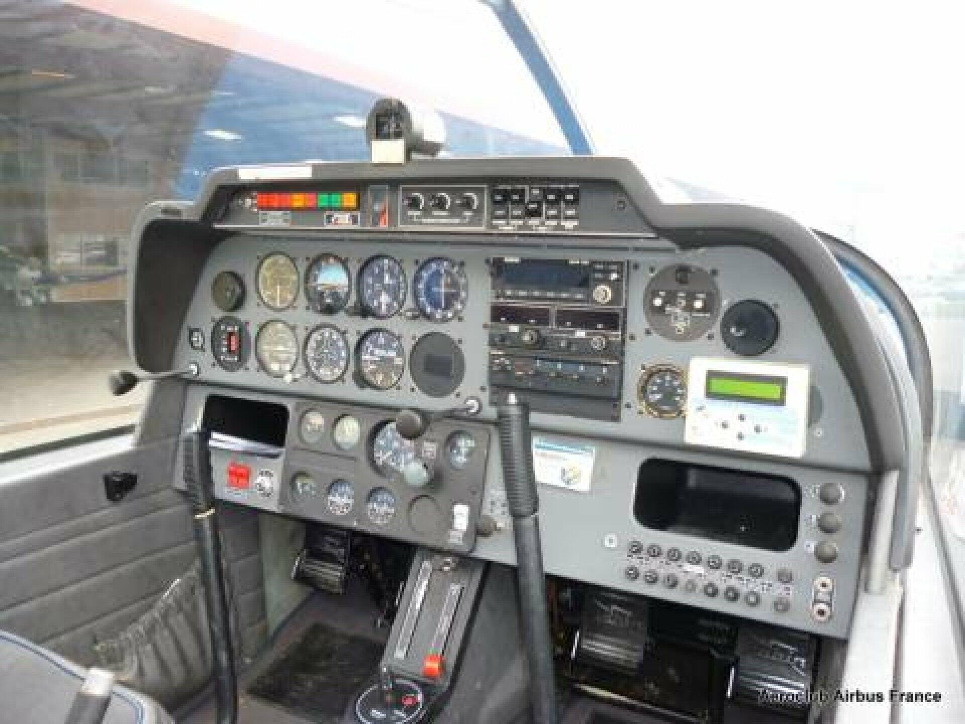 Robin DR400 - 140HP