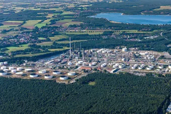 BP-Raffinerie, AKW/Gaskraftwerk