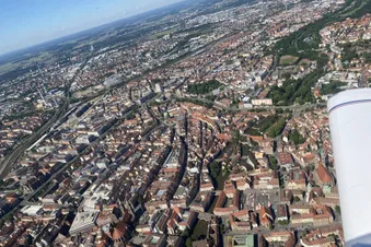Hochflug über Nürnberg, aus 2500m Höhe