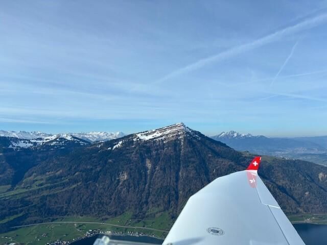 Rundflug Vierwaldstättersee Rigi Mythen Einsiedeln