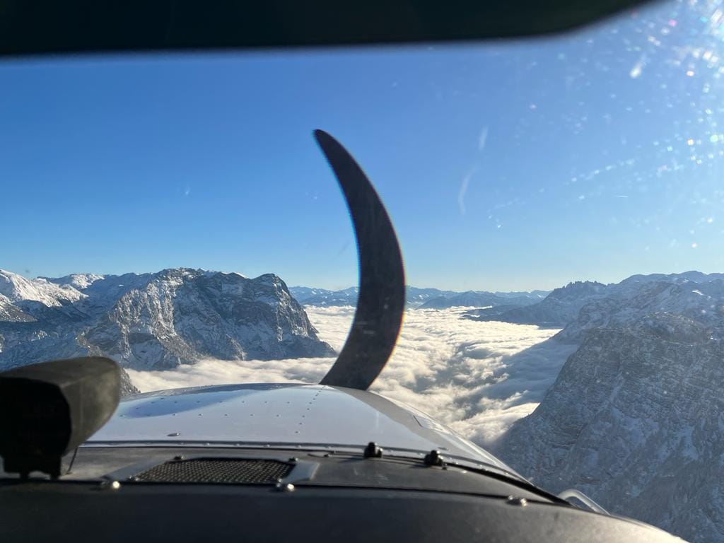 Rundflug ab Salzburg zu Deinem Wunschziel