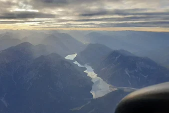 Zugspitze, Schlösser, Seen