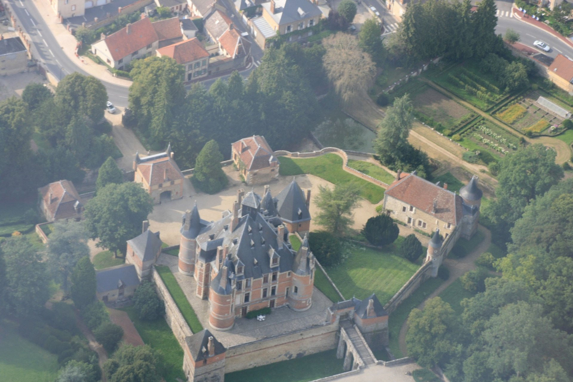 Balade aérienne entre Châteaux et les vignes
