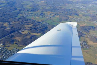 Schöner  Rundflug Bonn-Köln-Tagebau Hambach- Königswinter