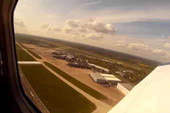 Abenteuer Verkehrsflughafen: einmal Hannover und zurück