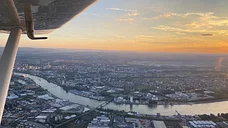 Romantischer Sonnenuntergangsflug über Basel
