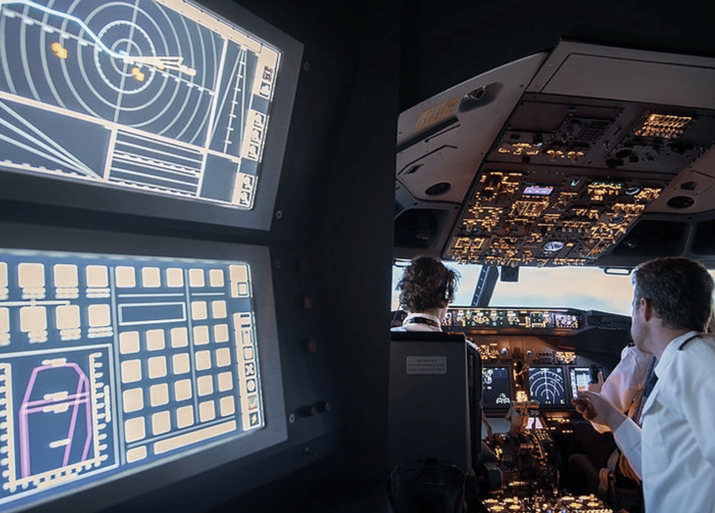 Echtes Cockpit / Professioneller Flugsimulator B737-800NG
