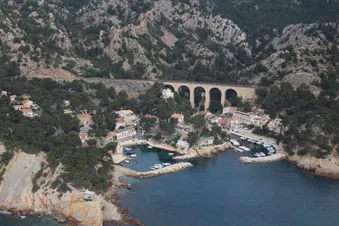 Survol hélico de la Rade de Marseille & Calanques