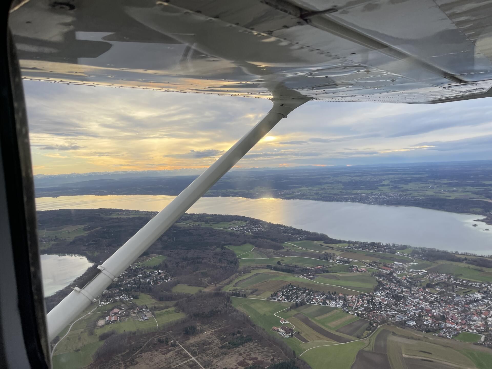 Flug ab Augsburg zum 5-Seen-Land mit Andechs