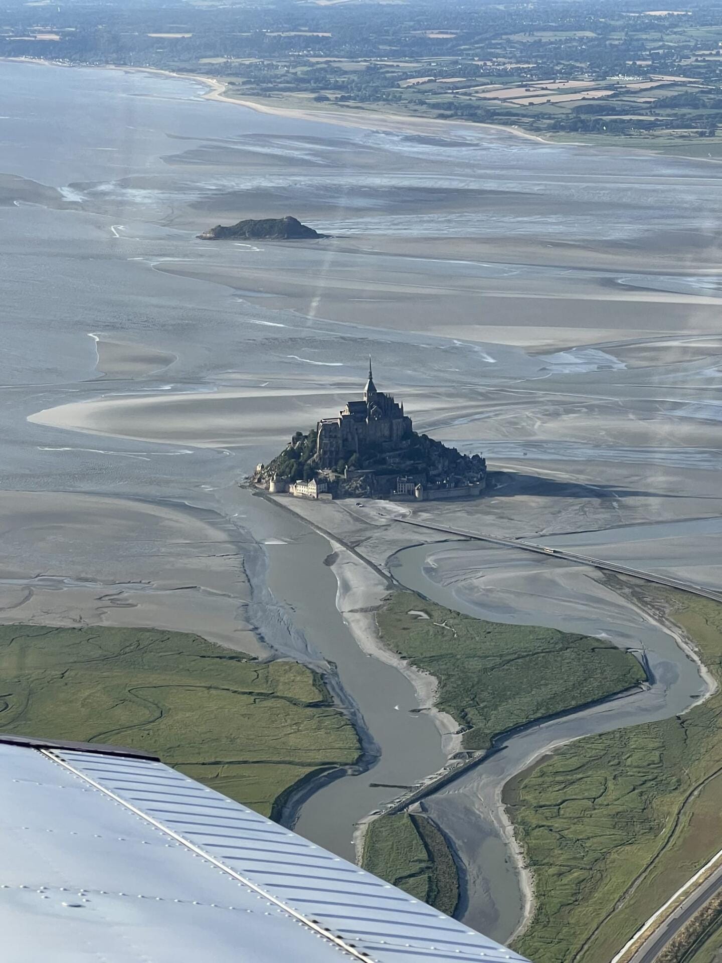 De St Brieuc au Mt St Michel: La côte d'Emeraude vue du ciel