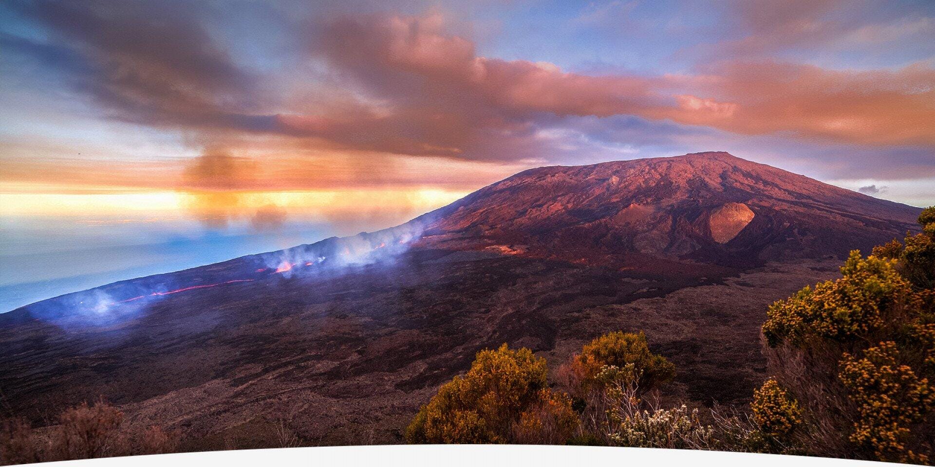 Découvrir le Piton de la Fournaise en Hélicoptère