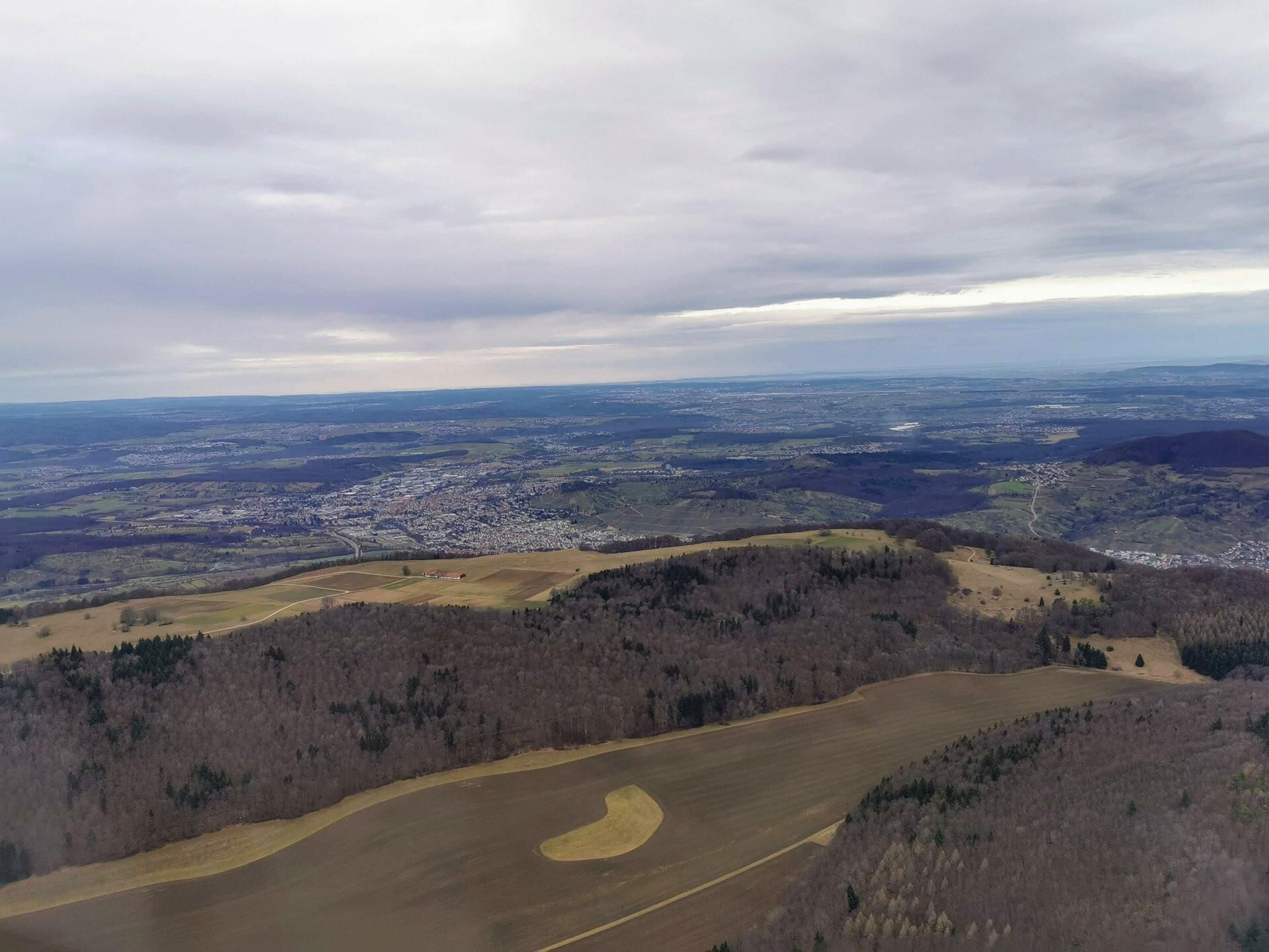 Rundflug über Stuttgart und die Schwäbische Alb