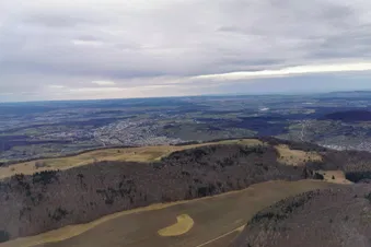 Rundflug über Stuttgart und die Schwäbische Alb