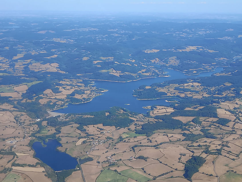 Découverte des Lacs du Morvan depuis le ciel !