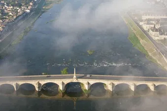 Vol : les Chateaux de la Loire depuis Le Mans en avion