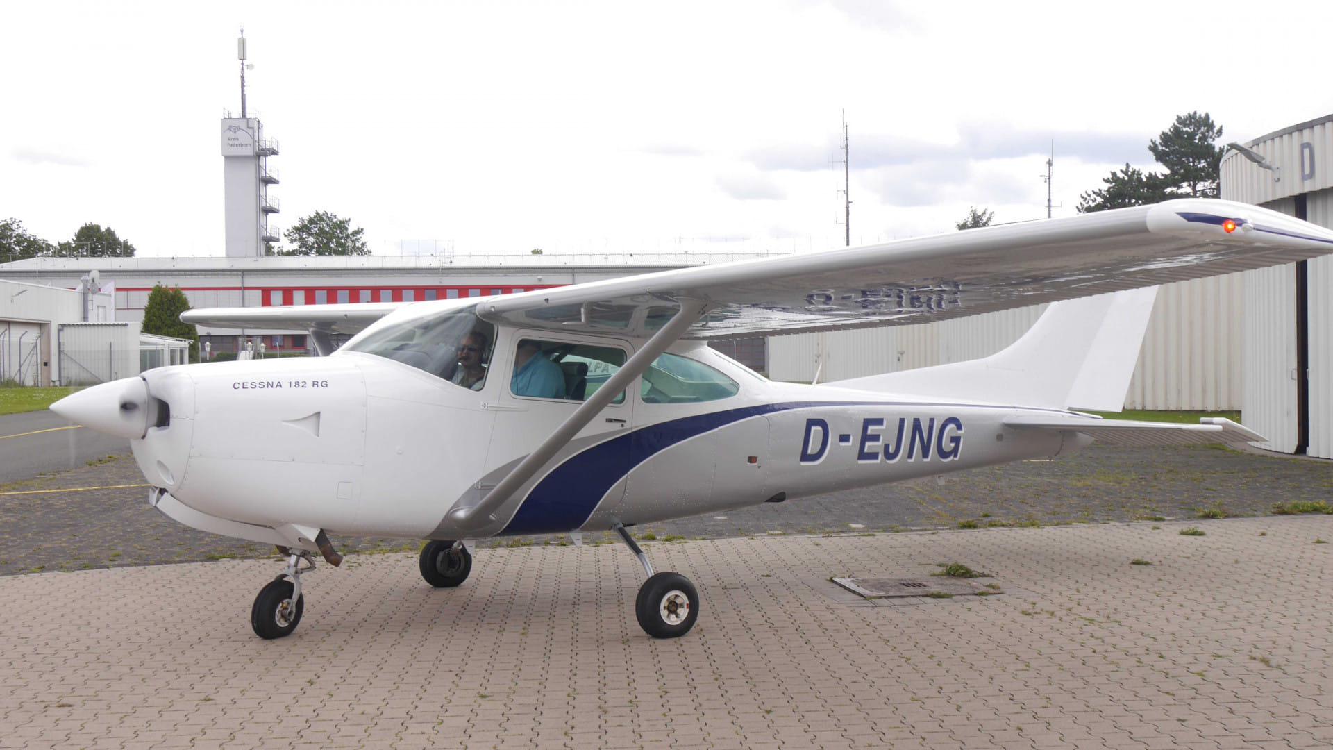Cessna 182 RG