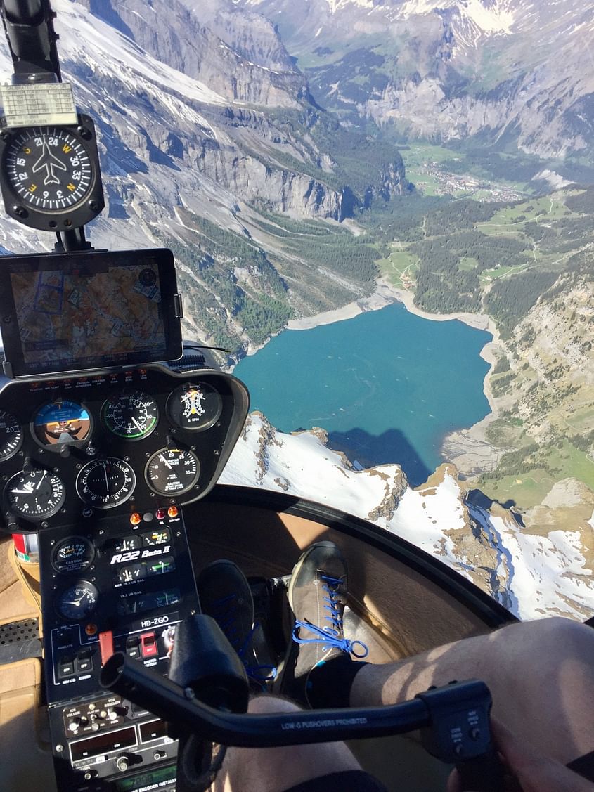 Rundflug Lago di Oeschinen (Oeschinensee) im Helikopter