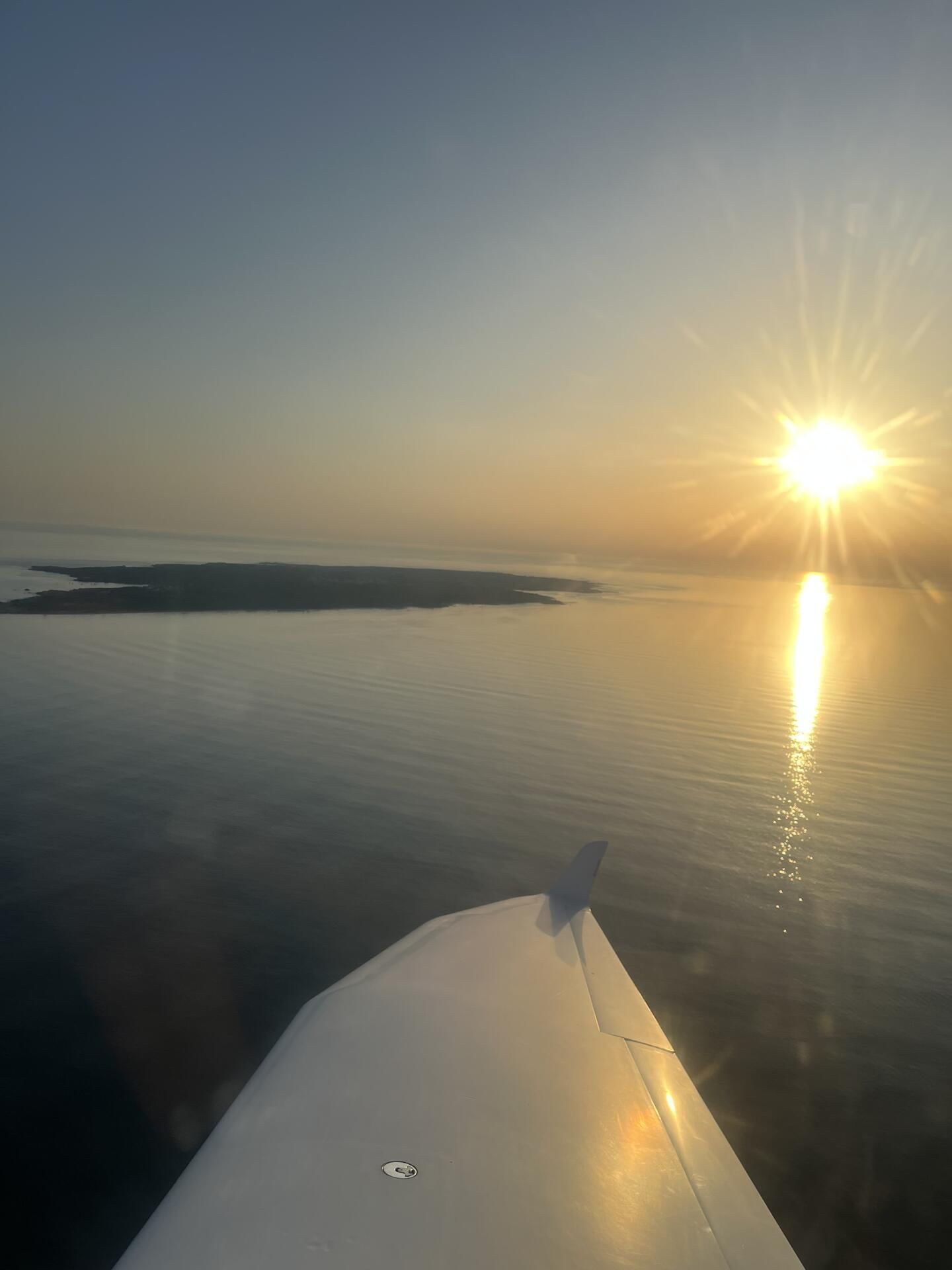 Yeu en or : tour de l'ile au coucher du soleil