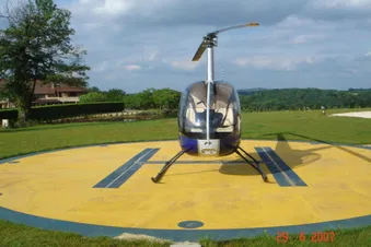 Hélicoptère 2 places Robinson R 22.