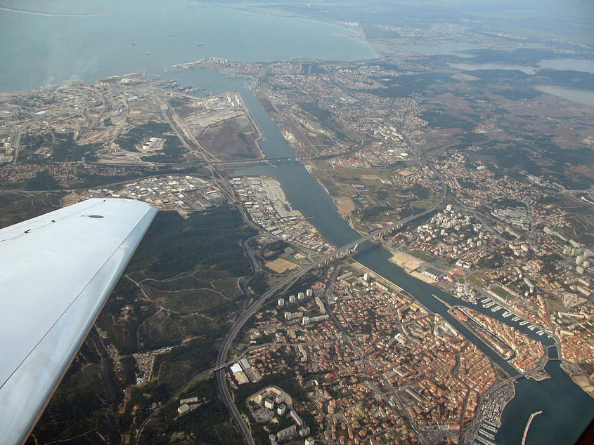 La camargue jusqu'a aigues mortes  puis arles et les baux